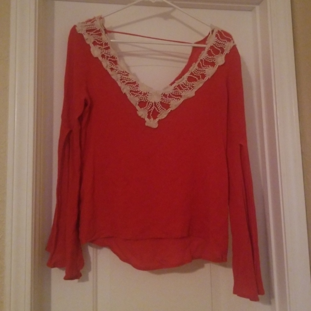 Entro medium Boho V-Neck Split Bell Sleeve Top EUC